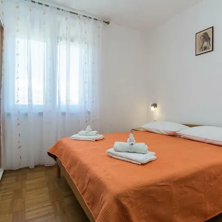 J & B Apartament *