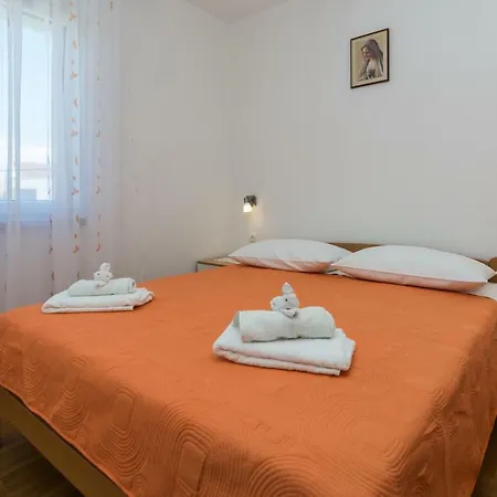 J & B Apartament